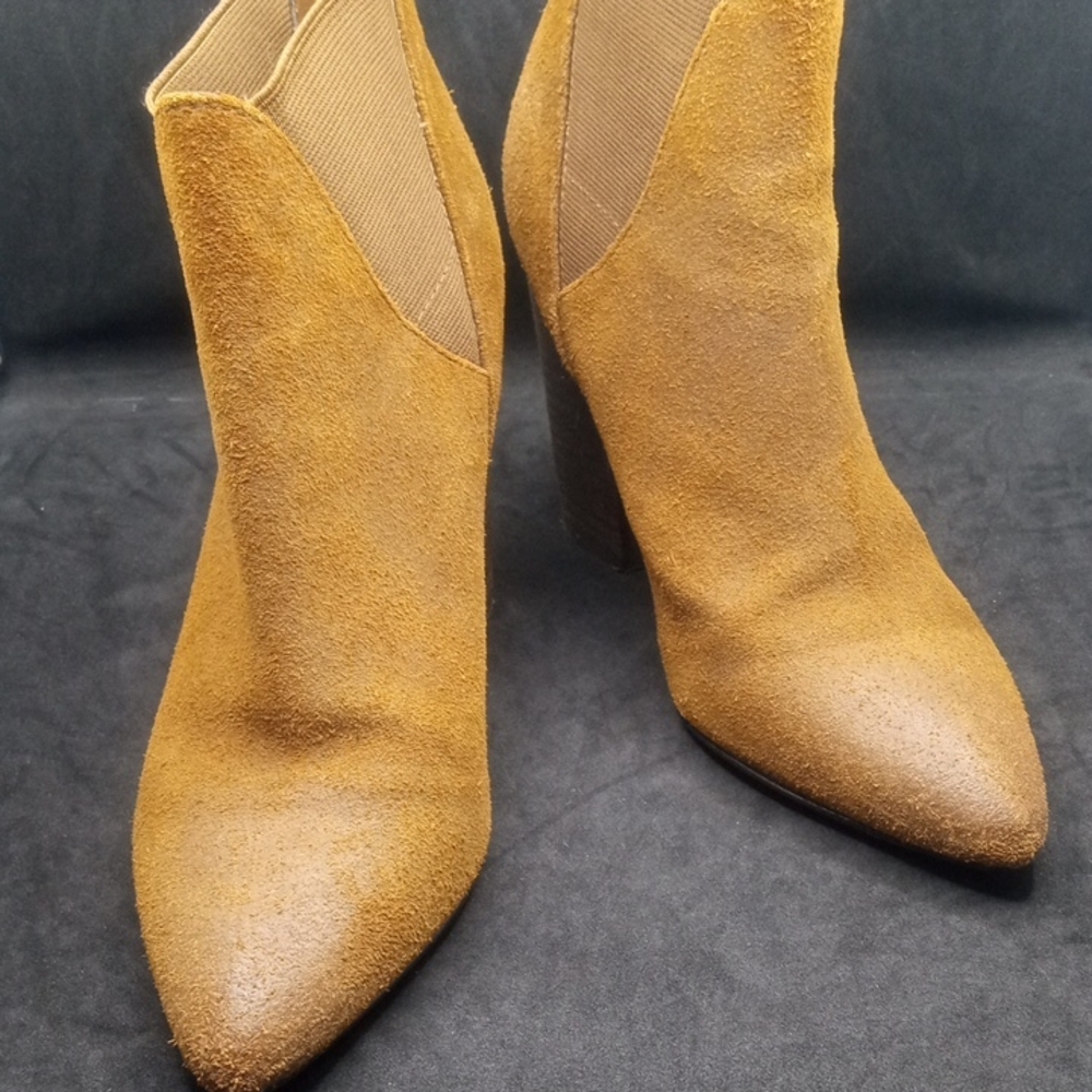 Crown Vintage Tan Ankle Booties Suede